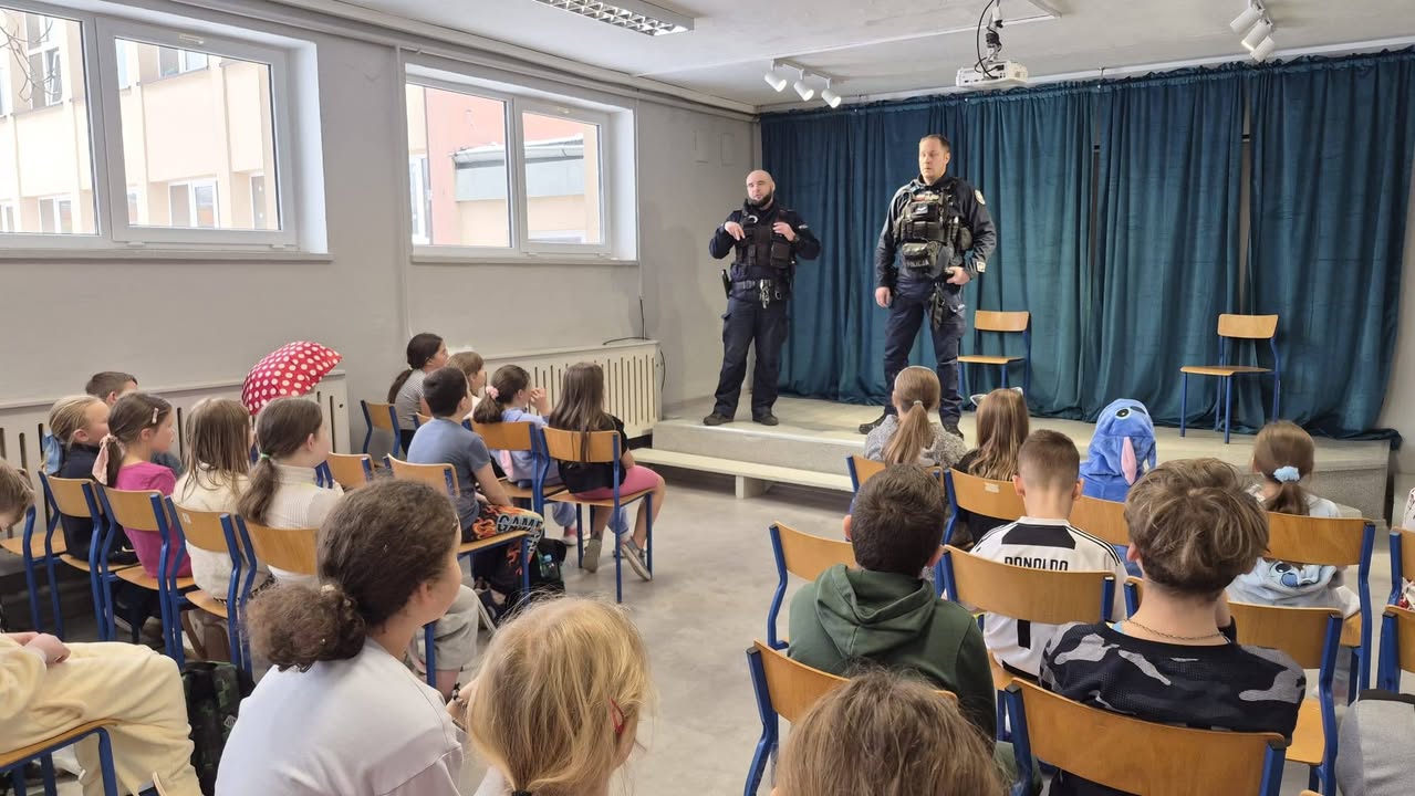 Szkoła Podstawowa nr 2 im. Jana Pawła II w Piechowicach