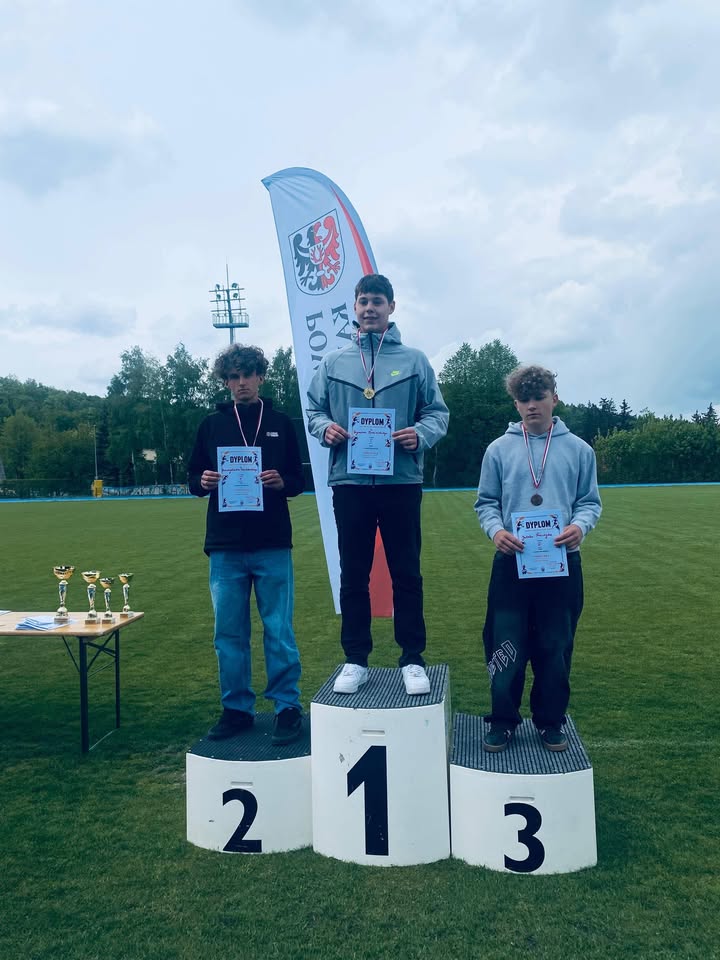 Szkoła Podstawowa nr 2 im. Jana Pawła II w Piechowicach